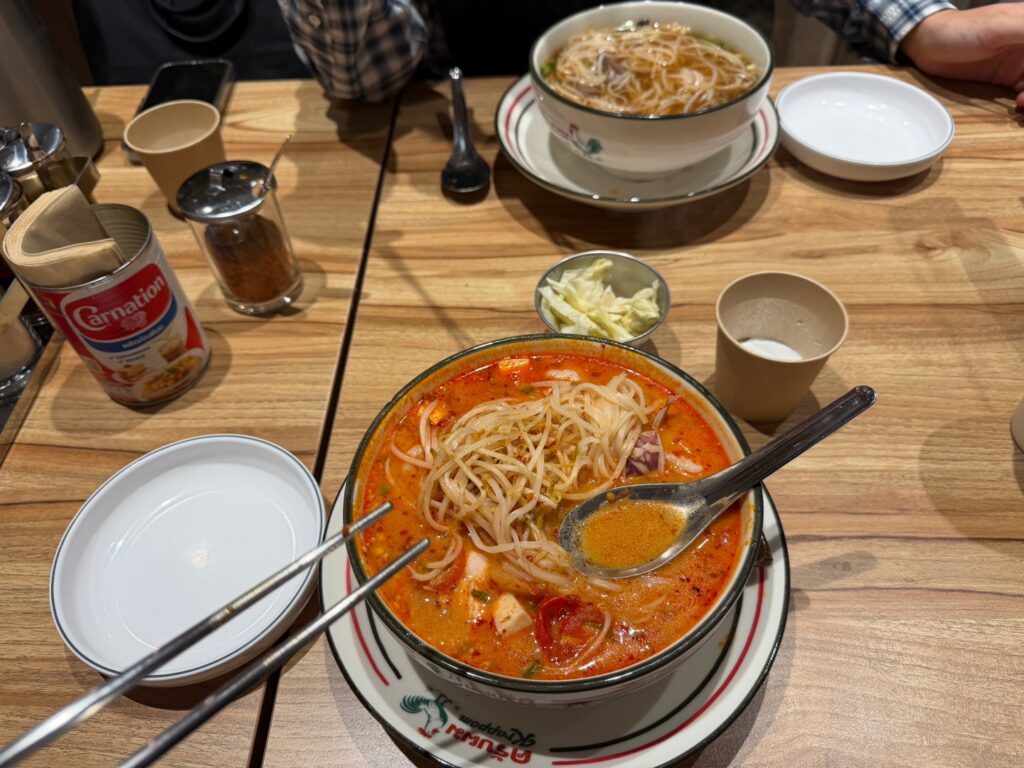 까폼 63빌딩점 후기, 다시 먹고 싶은 똠얌쌀국수 까폼 메뉴